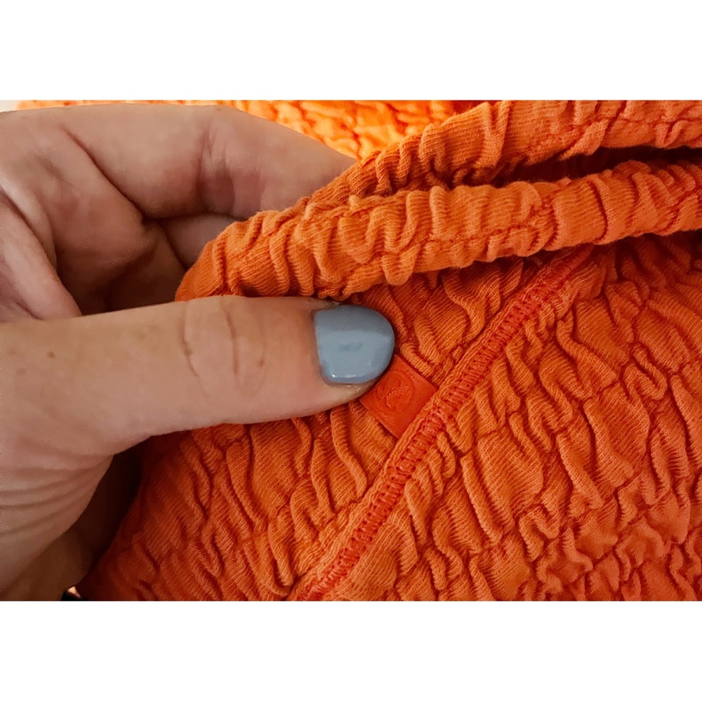 Lululemon Rippled V-Neck Pullover - Picture 6 of 6
